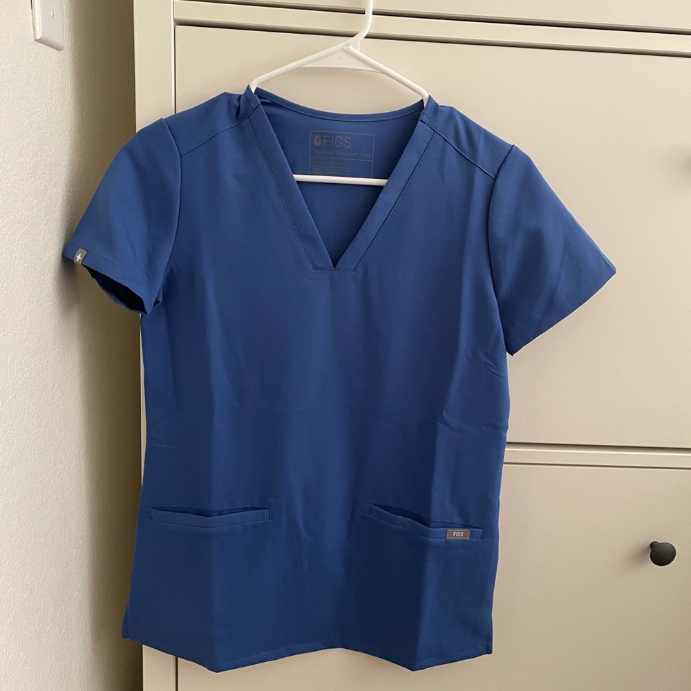 XXS figs scrub top BNWOT